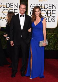 Cindy Crawford feet photo thumbnail