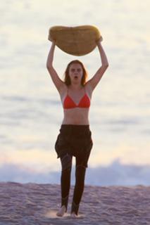 Cara Delevingne feet photo thumbnail