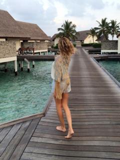 Alessia Marcuzzi feet photo thumbnail