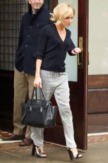 Sienna Miller feet photo thumbnail