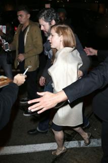 Amy Adams feet photo thumbnail