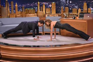 Gisele Bündchen feet photo thumbnail