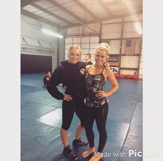 Paige VanZant feet photo thumbnail