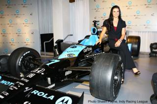 Danica Patrick feet photo thumbnail