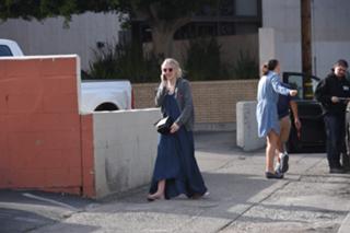 Dakota Fanning feet photo thumbnail