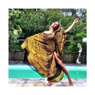Sabrina Sato feet photo thumbnail