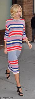 Sienna Miller feet photo thumbnail