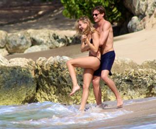 Kimberley Garner feet photo thumbnail
