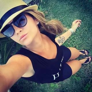 Kelly Key feet photo thumbnail