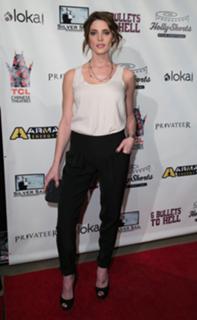 Ashley Greene feet photo thumbnail