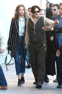 Amber Heard feet photo thumbnail