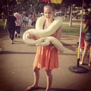 Madeline Brewer feet photo 5