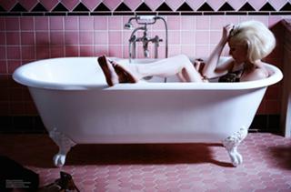 Kirsten Dunst feet photo thumbnail