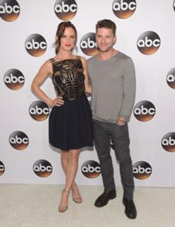 Juliette Lewis feet photo thumbnail