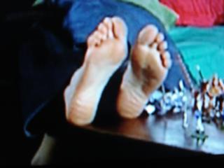 Mariana Ximenes feet photo thumbnail