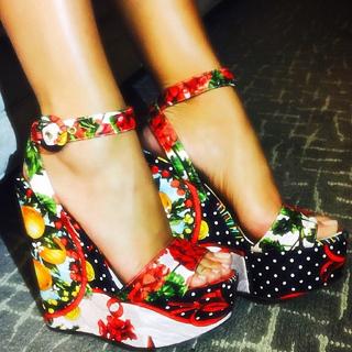 Amber Rose feet photo thumbnail