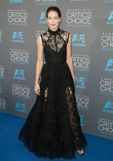 Michelle Monaghan feet photo thumbnail