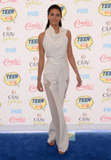 Kendall Jenner feet photo thumbnail