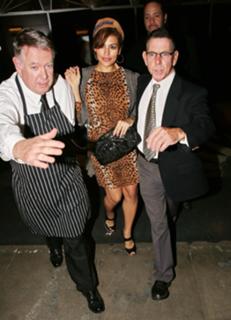 Eva Mendes feet photo thumbnail