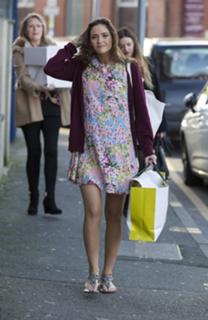 Jacqueline Jossa feet photo thumbnail