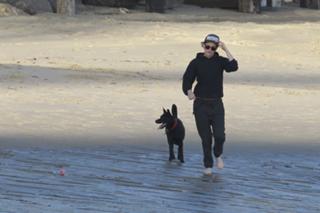 Kristen Stewart feet photo thumbnail
