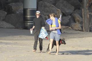 Kristen Stewart feet photo thumbnail