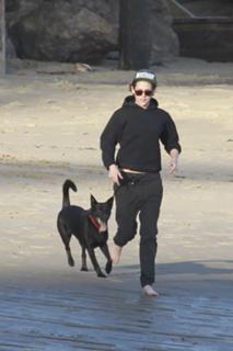 Kristen Stewart feet photo thumbnail