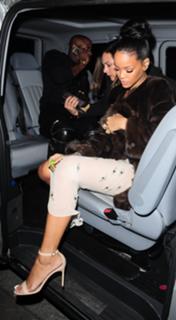 Rihanna feet photo thumbnail