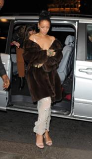 Rihanna feet photo thumbnail
