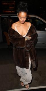 Rihanna feet photo thumbnail