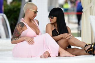Amber Rose feet photo thumbnail