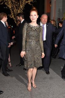 Julianne Moore feet photo thumbnail