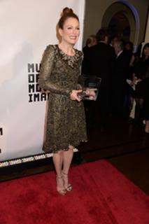 Julianne Moore feet photo thumbnail