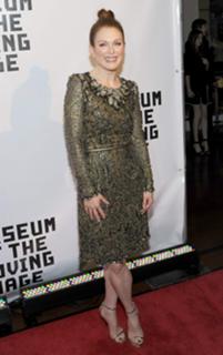 Julianne Moore feet photo thumbnail
