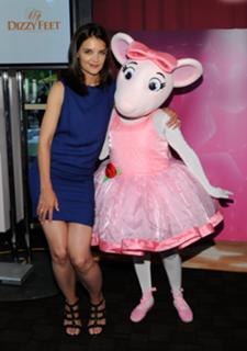Katie Holmes feet photo thumbnail