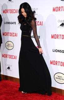 Olivia Munn feet photo thumbnail