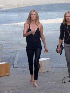 Charlize Theron feet photo thumbnail