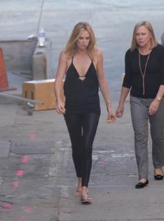 Charlize Theron feet photo thumbnail