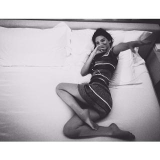 Kendall Jenner feet photo thumbnail