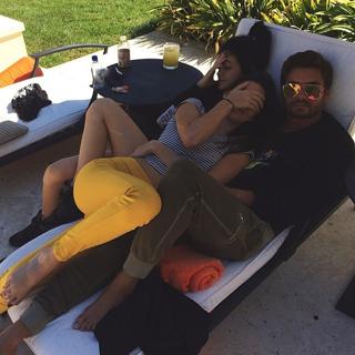 Kendall Jenner feet photo thumbnail