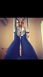Elena Santarelli feet photo thumbnail