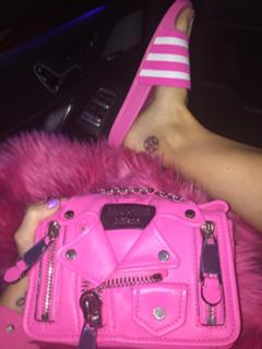 Katy Perry feet photo thumbnail