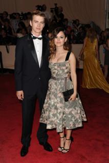 Rachel Bilson feet photo thumbnail