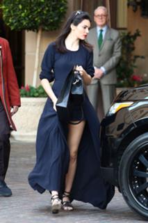 Kendall Jenner feet photo thumbnail