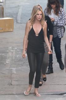 Charlize Theron feet photo thumbnail
