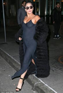 Lady Gaga feet photo thumbnail