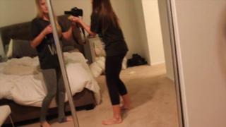 Jenna Ezarik feet photo thumbnail