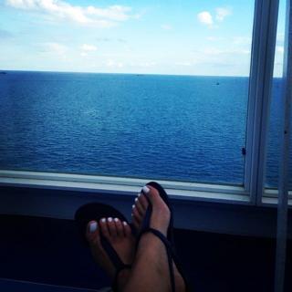 Gaby Espino feet photo thumbnail