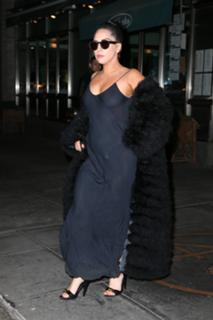 Lady Gaga feet photo thumbnail