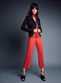 Kendall Jenner feet photo thumbnail